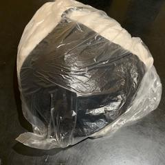 BH en een grijs kleding stuk, segundo informou Van der Valk Hotel Veenendaal usando iLost