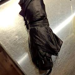 Paraugas Noir, segundo informou IKEA Paris - Plaisir usando iLost