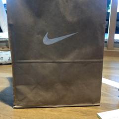 İLost kullanarak Designer Outlet Roermond tarafından bildirildiği gibi Puchase nike
