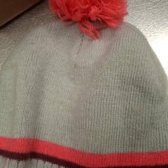 Chapéu, como reportado por IKEA Paris - Italie Deux utilizando o iLost