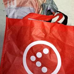 かばん met lege tasjes がiLostで Qbuzz DMG によって報告されました