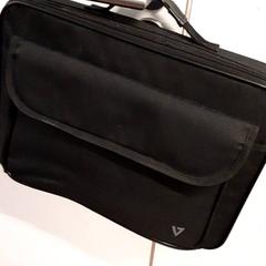 Borsa del portatile, come riportato da Qbuzz ZHN utilizzando iLost