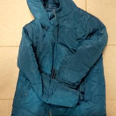 Kleding - Groene Jas, amint azt Centraal magazijn az iLost segítségével jelentette.