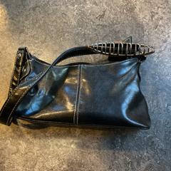 Tas Edwards, zoals gemeld door Gemeente Amsterdam met iLost