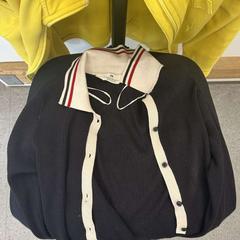 İLost kullanarak IKEA Marseille La Valentine tarafından bildirildiği gibi Yelek Belu marine col blanc