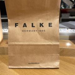 Aankoop falke Falke, come riportato da Designer Outlet Roermond utilizzando iLost