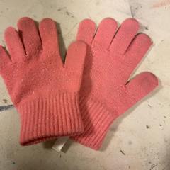 Gants pour enfants Rose glitters, a été signalé par Artis utilisant iLost