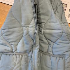 Jaqueta, segons ha informat Designer Outlet Roosendaal mitjançant iLost