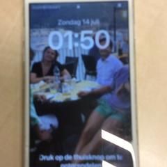 Mobiele telefoon Apple, gisa salatu by Haaglanden Medisch Centrum iLost erabiliz
