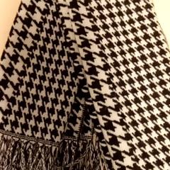 Skjerf, som rapportert av Mövenpick Hotel Amsterdam City Centre ved bruk av iLost