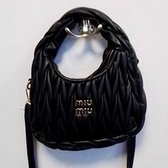 Táska, amint azt Hermes Eindhoven az iLost segítségével jelentette.