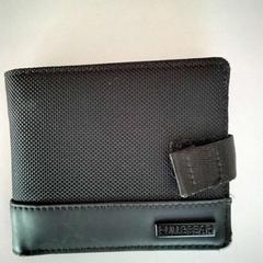 Portafoglio Gack, come riportato da Twisto utilizzando iLost