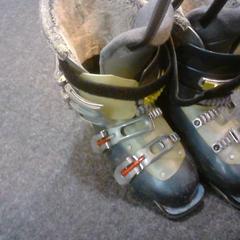 Skischoenen, rapporterat av SnowWorld Landgraaf med iLost