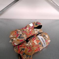 Vante utan fingrar Flerfärgade, amint azt Keolis Lund az iLost segítségével jelentette.