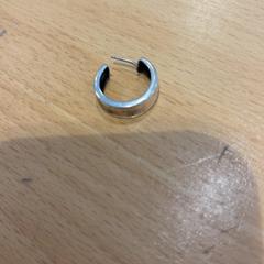 Smycken Zilveren oorbel, rapporterat av Gemeente Gooise Meren med iLost