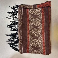 Kendő šála, amint azt IKEA Praha – Zličín az iLost segítségével jelentette.