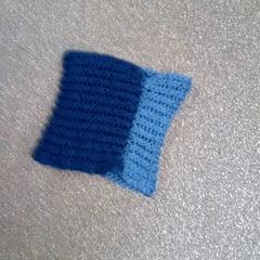 ネックウォーマー blauw がiLostで Centraal magazijn によって報告されました