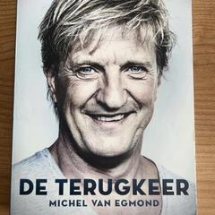 Könyv, amint azt Connexxion Amstelland-Meerlanden Schiphol Noord az iLost segítségével jelentette.