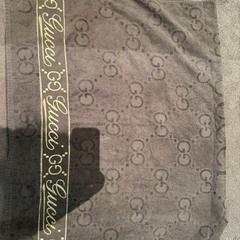 Handtuch Gucci, gemeldet von Van der Valk Hotel Deventer über iLost