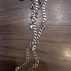 Náhrdelník chain, jak nahlášeno Leonardo Royal Hotel Amsterdam pomocí iLost