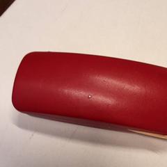 안경이 있는 안경 케이스, iLost를 사용하여 Qbuzz ZHN에 보고됨