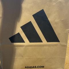 Bolsa, segundo informou Designer Outlet Roermond usando iLost