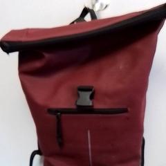 Mochila, segundo informou Hermes Eindhoven usando iLost