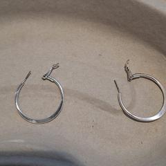 Oorbellen zilverkleurig, jak nahlášeno IJsselland Ziekenhuis pomocí iLost