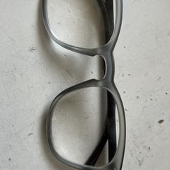 Bril op sterkte, segundo informou a iLost