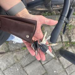 Sleutelbos in bruin zakje がiLostに報告されました