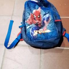 Ryggsäck Spiderman, rapporterat av Apenheul med iLost