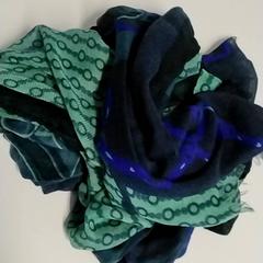 Kleding - sjaal، كما تم الإبلاغ عنه بواسطة Centraal magazijn عبر iLost