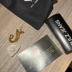 Steen, Armband, Zakje & Kledingroller, segons ha informat Van der Valk Hotel Haarlem mitjançant iLost