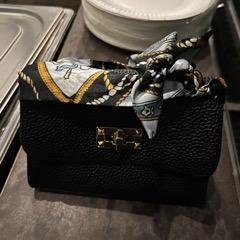 Bag, come riportato da Awakenings ADE - Gashouder utilizzando iLost