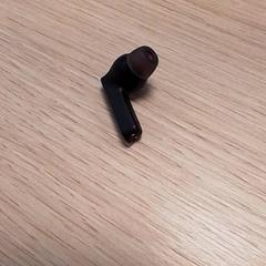 Auricolare Zwart, come riportato da Qbuzz Fryslân utilizzando iLost