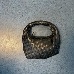 Taška, jak nahlášeno Breng Arnhem pomocí iLost