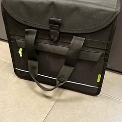 Batoh zwart, jak nahlášeno Regio Antwerpen - Brussel pomocí iLost