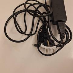 Adaptador, como reportado por HvA Amstelcampus utilizando o iLost
