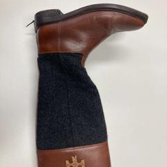 Zapato Black, segundo informou Ramada by Wyndham Amsterdam Airport Schiphol usando iLost