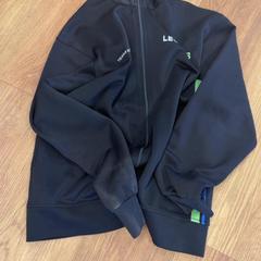 Veste, a été signalé par HTM utilisant iLost
