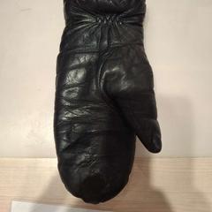 Kesztyű, amint azt IKEA Kållered az iLost segítségével jelentette.