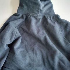 بوا هودي بقلنسوة، كما تم الإبلاغ عنه بواسطة Twisto عبر iLost