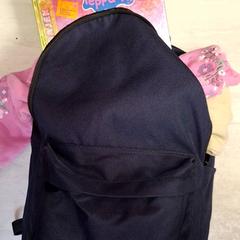 Rugtas Kleding, como reportado por Qbuzz DMG utilizando o iLost