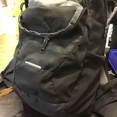 Plecak, zgłoszono przez Qbuzz U-OV przy użyciu iLost