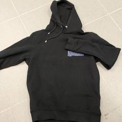 الملابس - Hoodie، كما تم الإبلاغ عنه بواسطة Regio Limburg - Leuven عبر iLost