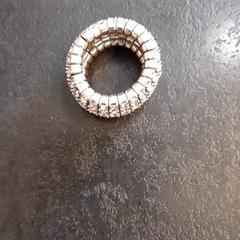 指輪 がiLostで Rotterdam The Hague Airport によって報告されました