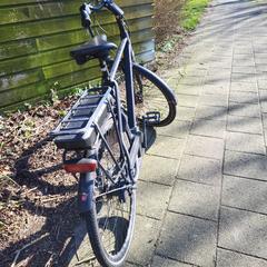 donkerblauwe herenfiets، كما تم الإبلاغ عنه عبر iLost