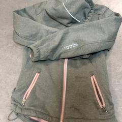 Kleding - Gilet grijs, segons ha informat Regio Oost-Vlaanderen mitjançant iLost