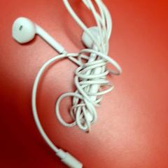 Earphones, as reported by UvA REC using iLost