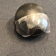 スクーターヘルメット がiLostで Gemeente Arnhem によって報告されました